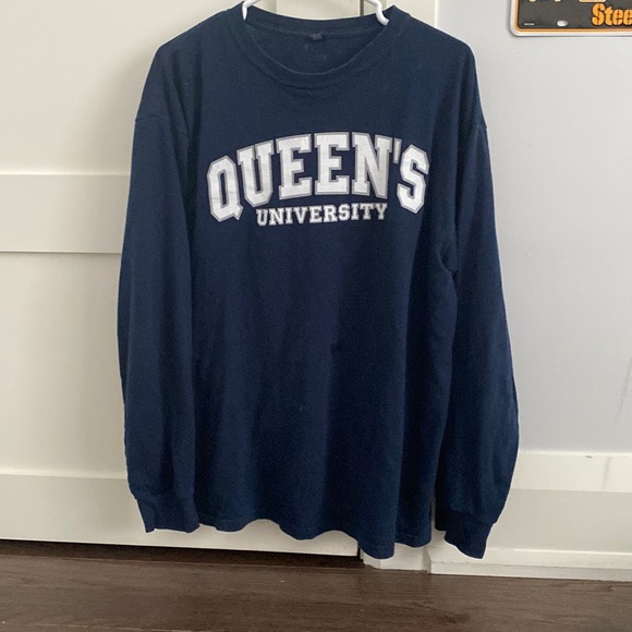 Queens U Long Sleeve - Picture 1 of 2